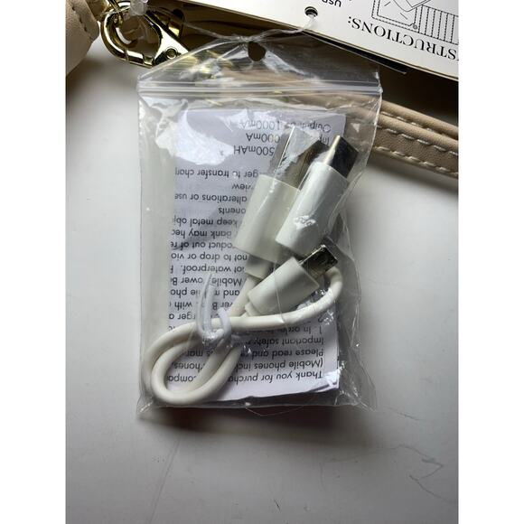 Nanette Lepore wallet beige quilted faux leather - Picture 7 of 12